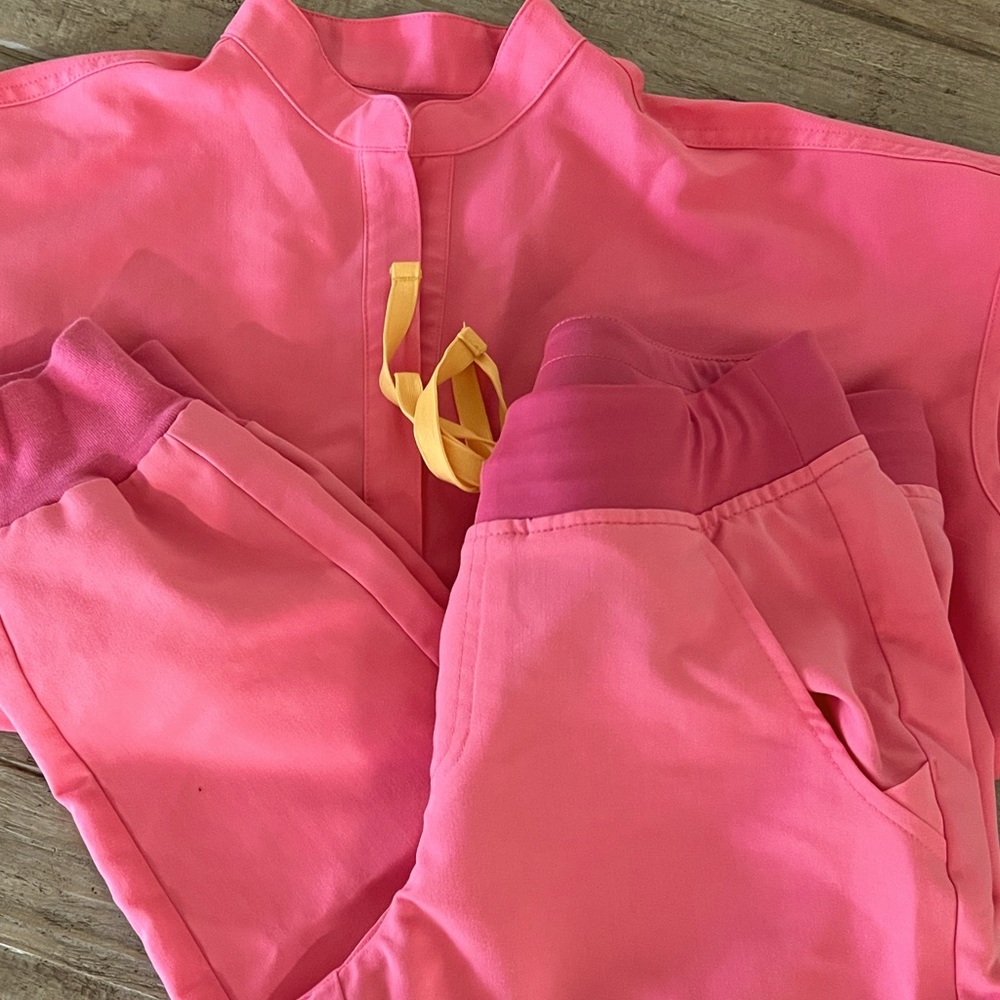 Neon pink figs